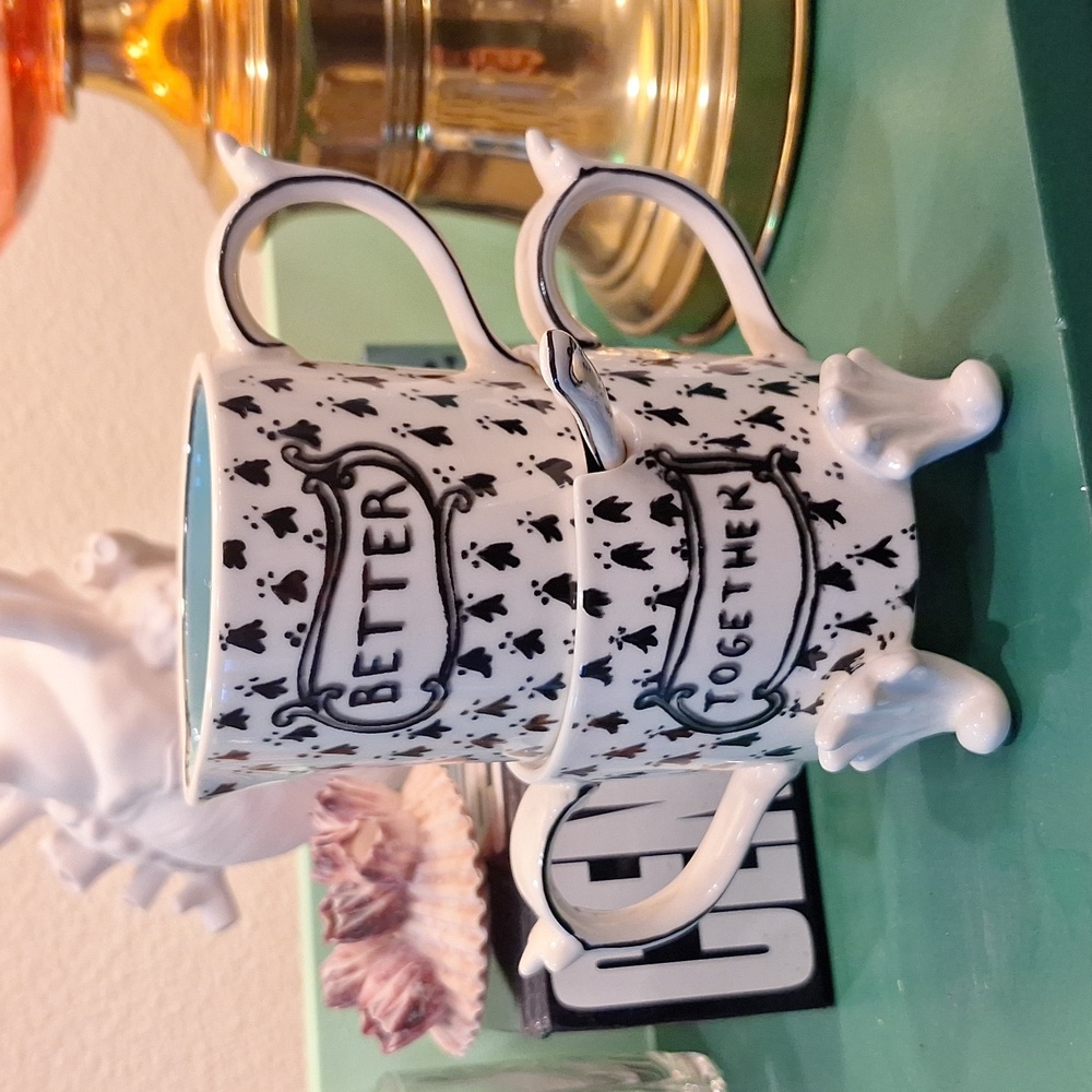 Molly Hatch Cream & Sugar Set